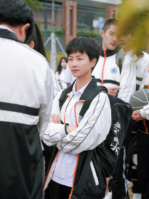 《燃烧吧篮朋友》：当叛逆少女扛起篮球，编剧把青春写成了热血童话！